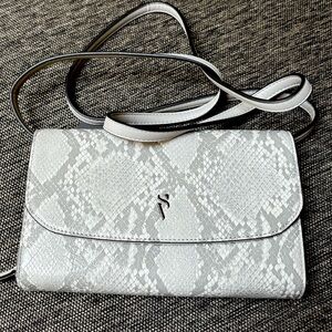 NWT Simply Vera Vera Wang Crossbody Bag